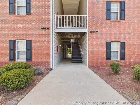 625 Marshtree Ln #301, Fayetteville, NC 28314