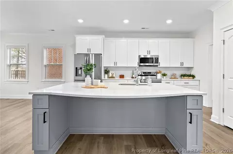Kitchen - 712 Bald Eagle Dr, Vass, NC 28394 photo 2 of 4