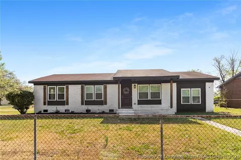 501 Mann St, Fayetteville, NC 28301