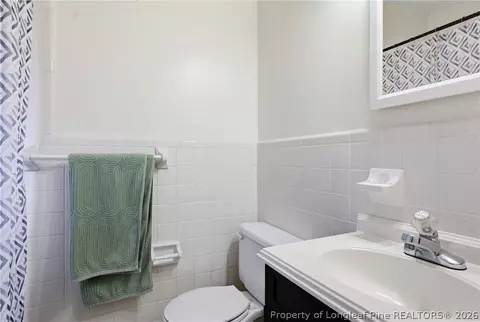 Bath - 113 N Third St, Dublin, NC 28332 photo 3 of 5