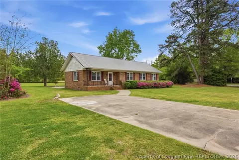 Exterior - 113 N Third St, Dublin, NC 28332 photo 1 of 7