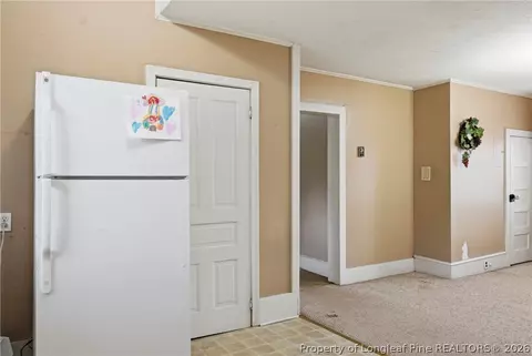 Entry Way - 113 N Third St, Dublin, NC 28332 photo 1 of 6