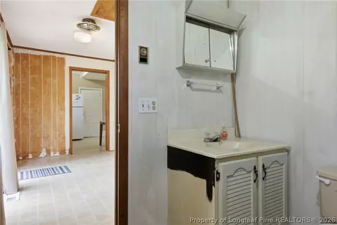 Bath - 113 N Third St, Dublin, NC 28332 photo 2 of 5