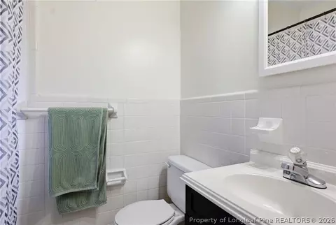 Bath - 113 N Third St, Dublin, NC 28332 photo 3 of 5