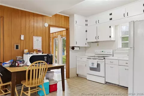 Kitchen - 113 N Third St, Dublin, NC 28332 photo 3 of 3
