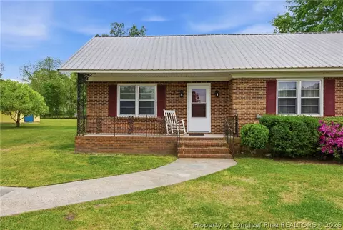Exterior - 113 N Third St, Dublin, NC 28332 photo 2 of 8