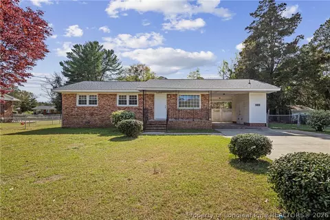 5039 Onslow St, Fayetteville, NC 28311