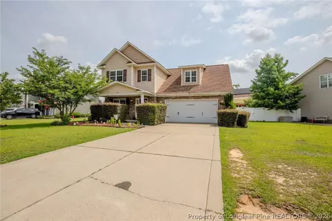 554 Thorncliff Dr, Raeford, NC 28376