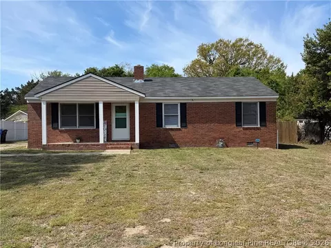1904 Westhill Dr, Fayetteville, NC 28304
