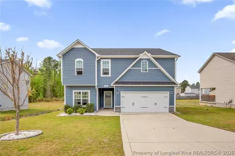 164 Ledgebrook Ln, Raeford, NC 28376
