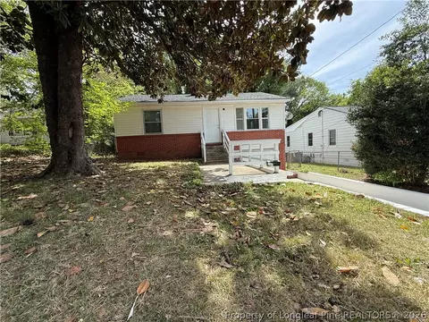 311 Stuart Ave, Fayetteville, NC 28301