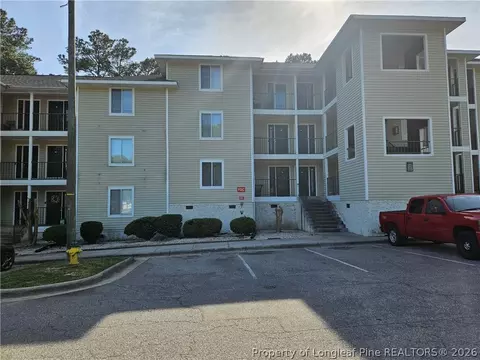 3375 Galleria Dr #7, Fayetteville, NC 28303