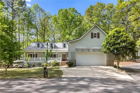 104 Greenside Ln, Sanford, NC 27332