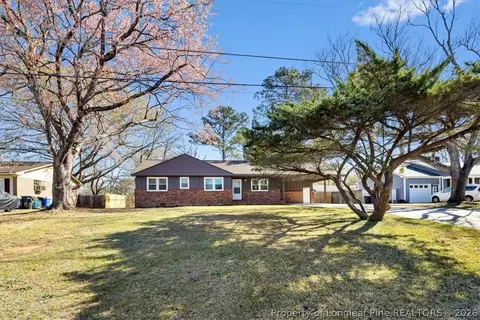 716 Dowfield Dr, Fayetteville, NC 28311
