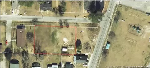 8 Th St, Lumberton, NC 28358