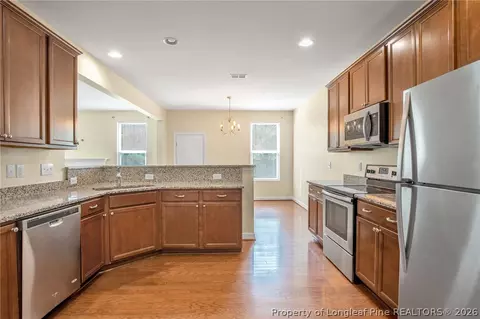 140 Chownings Dr, Sanford, NC 27330
