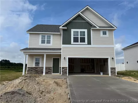 561 Ashley Heights Dr, Aberdeen, NC 28315