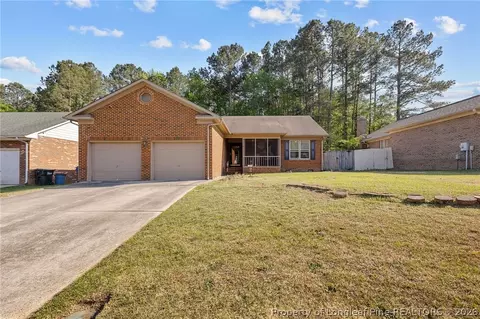 217 Fair Oaks Dr, Fayetteville, NC 28311