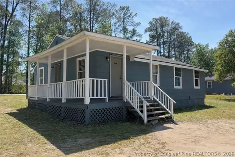 560 W Manchester Rd, Spring Lake, NC 28390