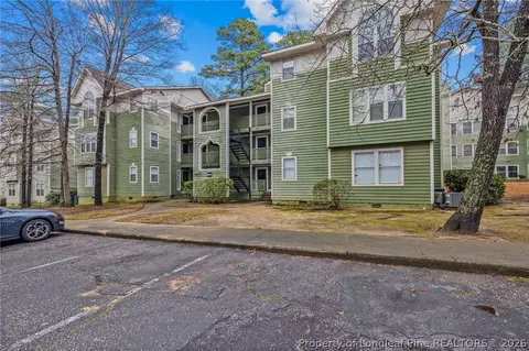 6813 Willowbrook Dr #9, Fayetteville, NC 28314