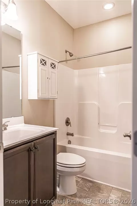 Bath - 103 Laurel Oak Ln, Pinebluff, NC 28373 photo 2 of 3