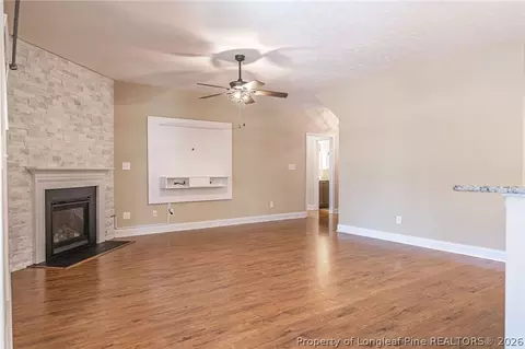 Living - 103 Laurel Oak Ln, Pinebluff, NC 28373 photo 2 of 4