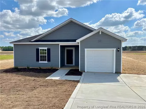 102 Hayes Dr, Pikeville, NC 27863
