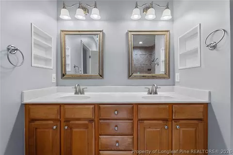 Bath - 1316 Devonshire Trl, Aberdeen, NC 28315 photo 2 of 5