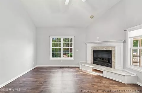Living - 1316 Devonshire Trl, Aberdeen, NC 28315 photo 2 of 3