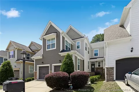 141 Pine Hawk Dr, Spring Lake, NC 28390
