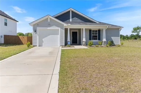 195 Bracknell Ln, Raeford, NC 28376