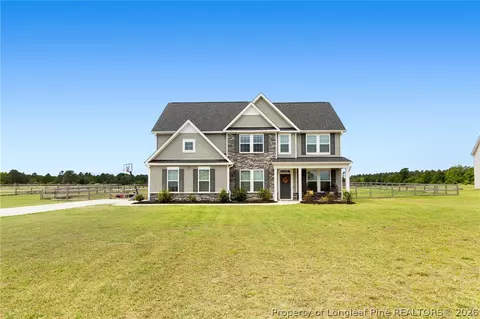 319 Rocking Horse Ln, Raeford, NC 28376