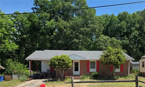 317 Lynhurst Dr, Fayetteville, NC 28314
