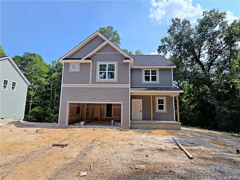 385 Appaloosa Dr, Spring Lake, NC 28390