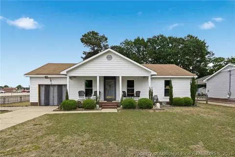 5164 Double Oaks Dr, Fayetteville, NC 28306