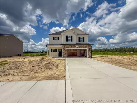 194 Ashley Heights Dr, Aberdeen, NC 28315