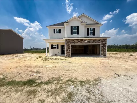 194 Ashley Heights Dr, Aberdeen, NC 28315