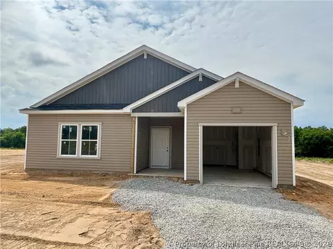 105 Hallwood Dr, Pikeville, NC 27863