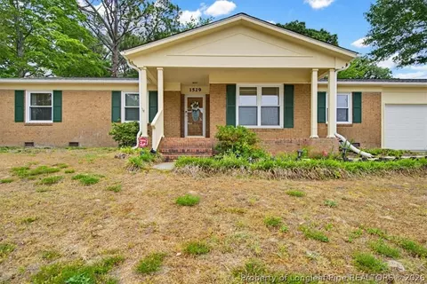 1529 Paisley Ave, Fayetteville, NC 28304