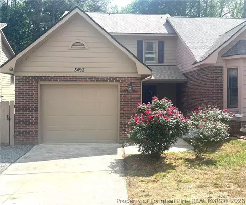 5493 Robmont Dr, Fayetteville, NC 28306