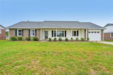 7715 All Saints Dr, Fayetteville, NC 28314