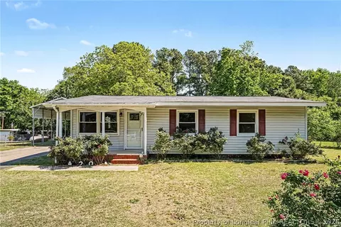 420 Wallace Mclean Rd, Raeford, NC 28376