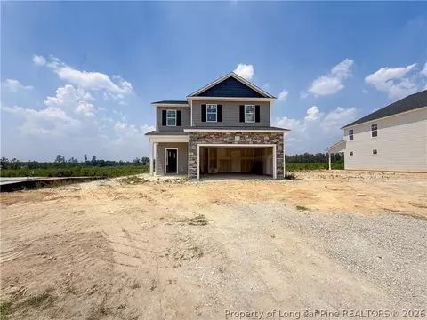 210 Ashley Heights Dr, Aberdeen, NC 28315