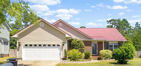 4825 Miranda Dr, Hope Mills, NC 28348
