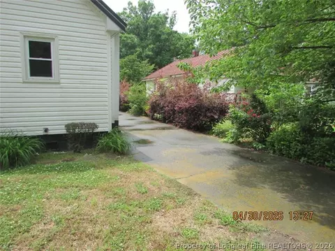 Exterior - 215 E Maple St, Mount Olive, NC 28365 photo 1 of 2