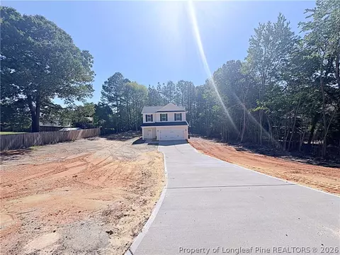 96 Montana Ln, Spring Lake, NC 28390