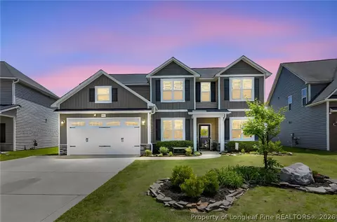 1676 Man O War Dr, Hope Mills, NC 28348