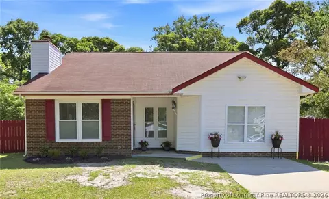 7338 Pebblebrook Dr, Fayetteville, NC 28314