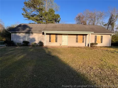 128 Copper Creek Dr, Raeford, NC 28376