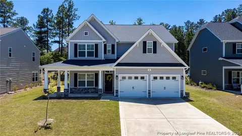 66 Kensington Dr, Spring Lake, NC 28390